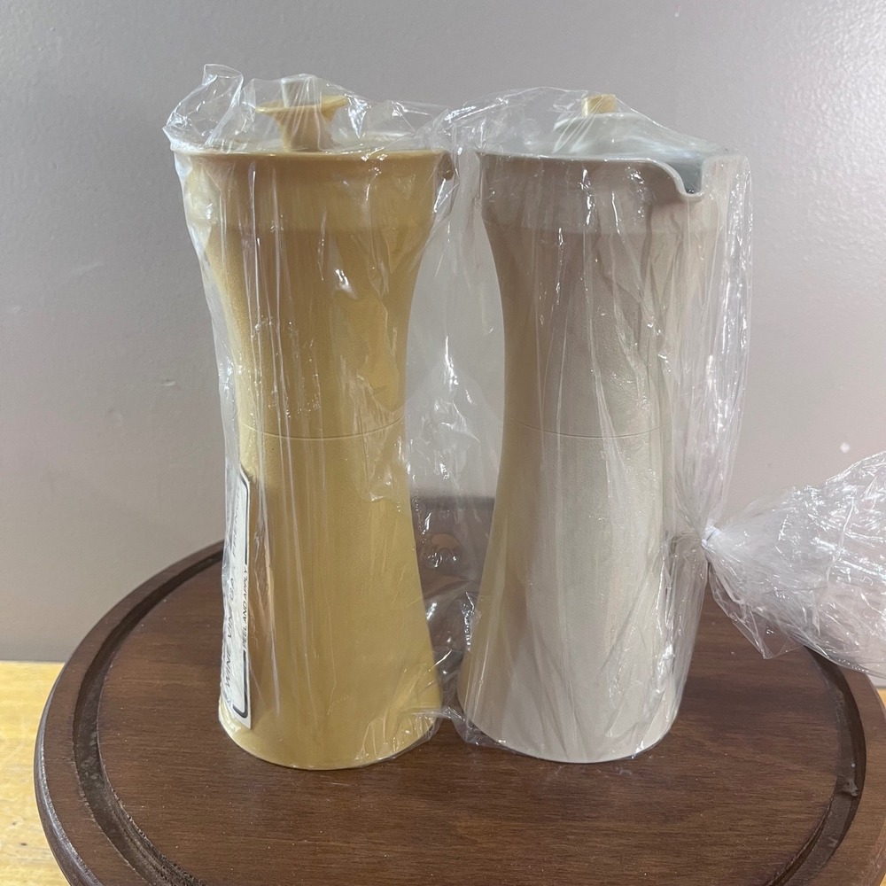 Tupperware Salad Dressing Shaker Set Vtg Harvest Gold Almond 1242 USA Labels
